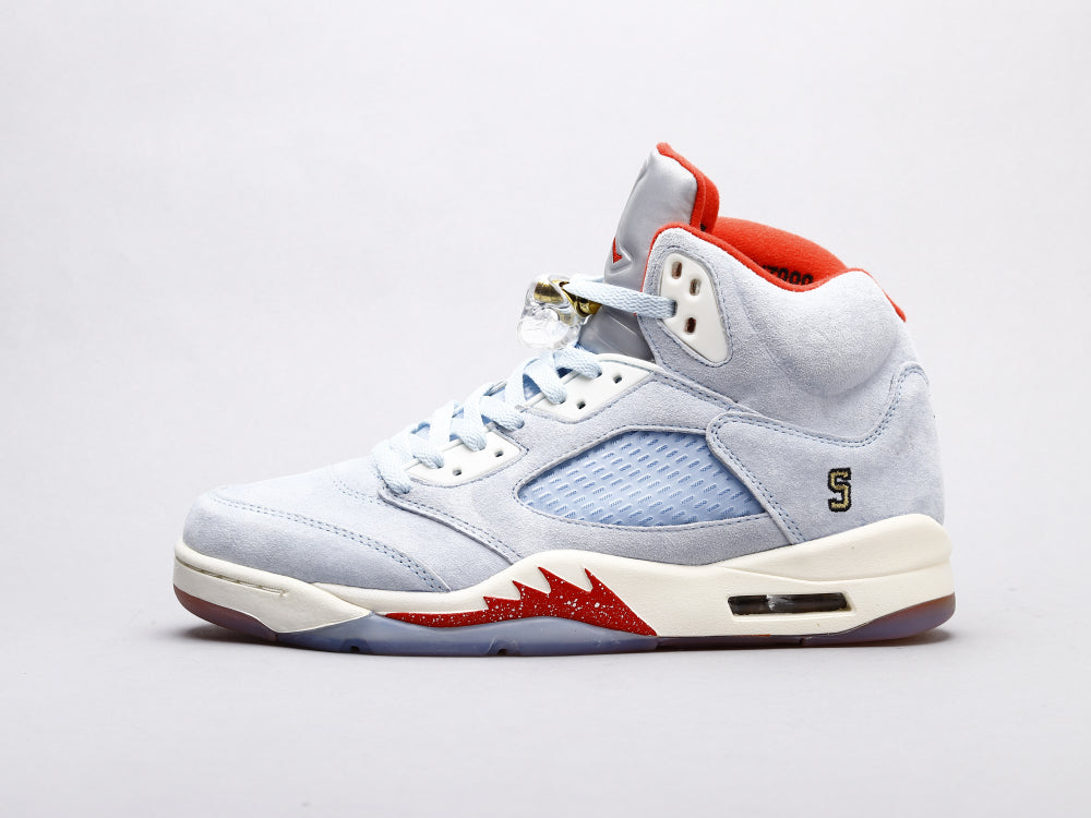 GLM - AJ5 Trophy Room joint name
