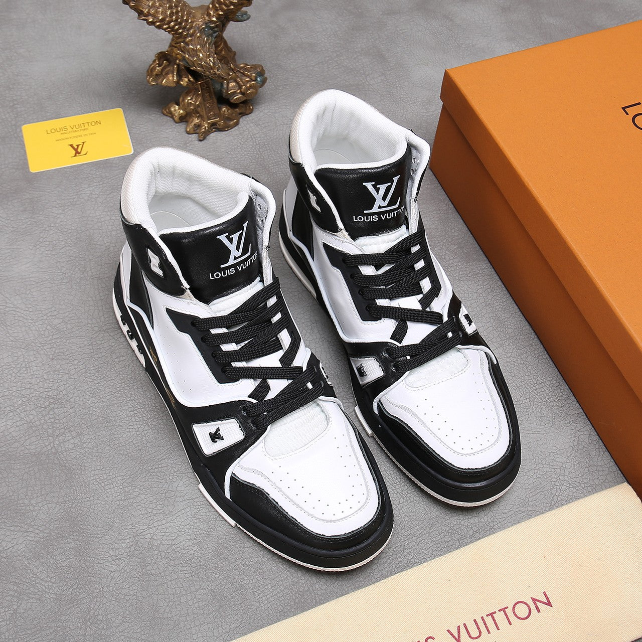 GLM - LUV Traners Inspired White Black Sneaker