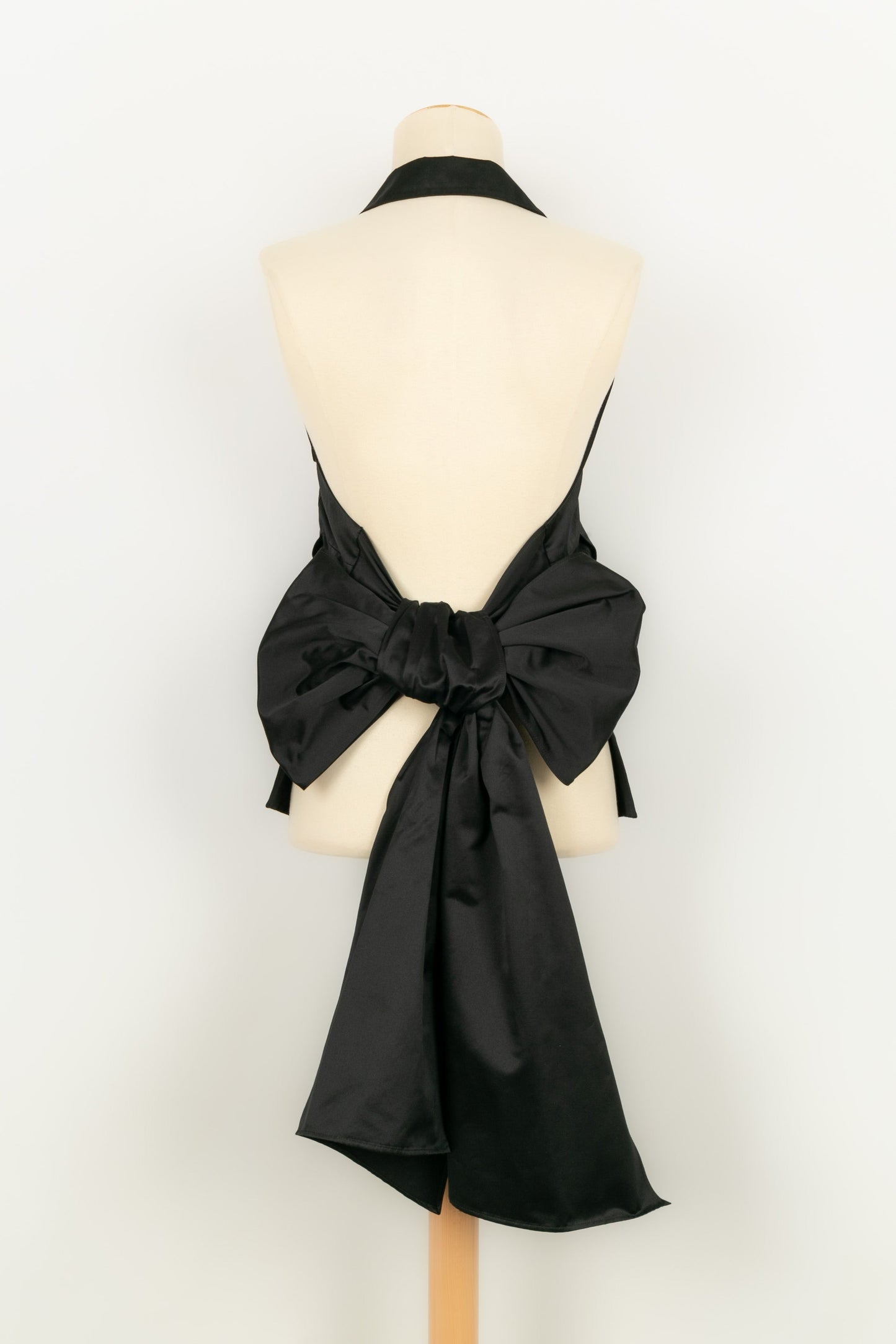 Haut noir Yves Saint Laurent