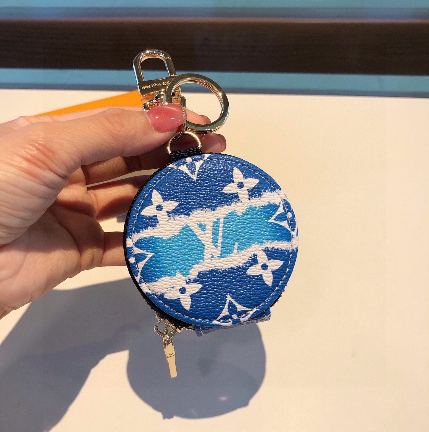 GLM -Top Quality Keychains LUV 060