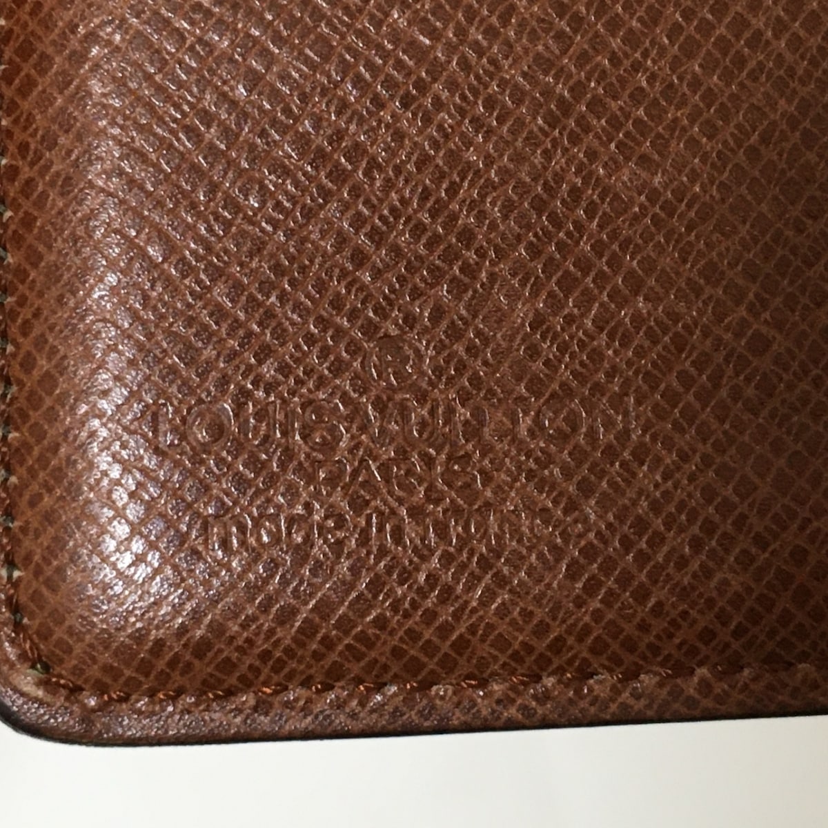 Louis Vuitton  Canvas Wallet  ()