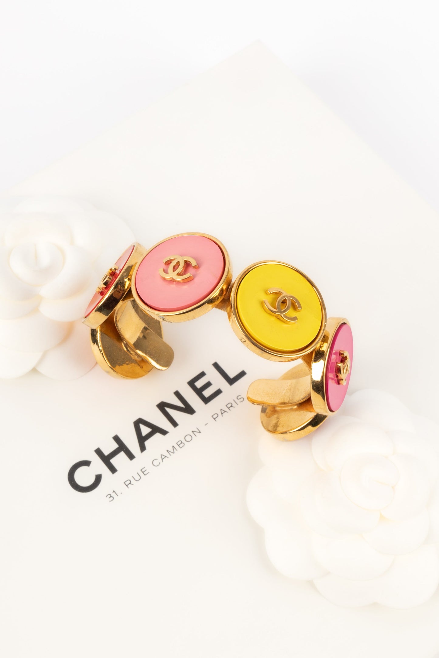 Bracelet colorÃ© Chanel 1990's