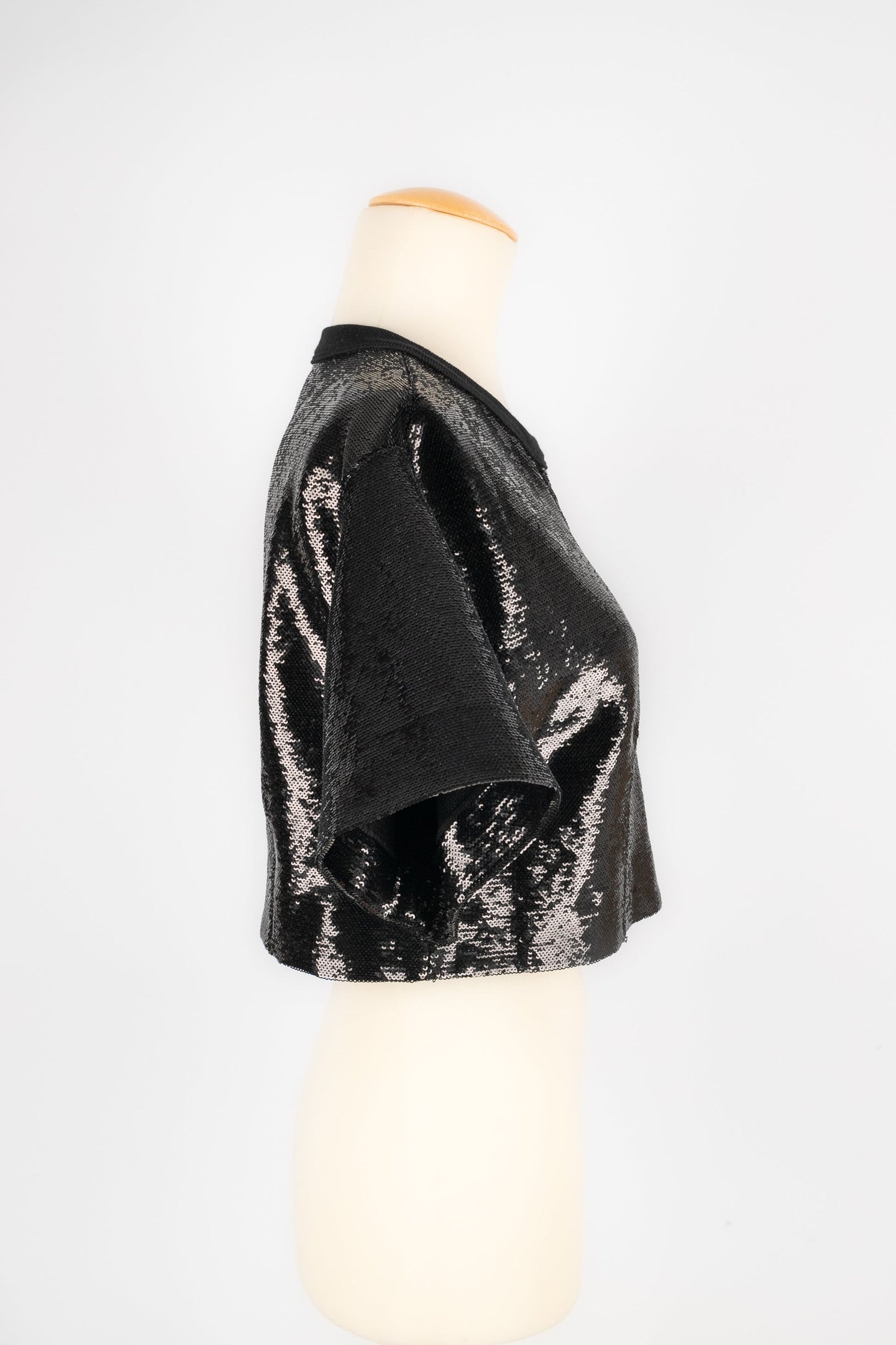 Haut noire Ã  paillettes Chanel