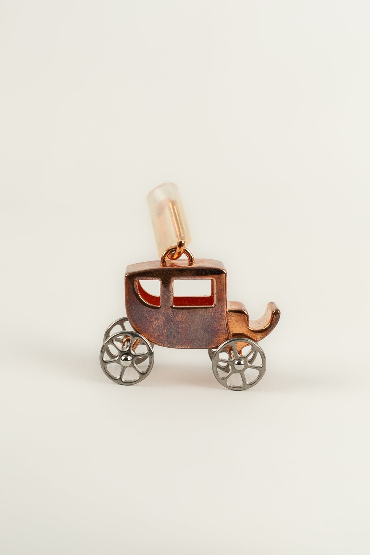 Pendentif charm "CalÃƒÆ’Ã‚Â¨che" HermÃƒÆ’Ã‚Â¨s