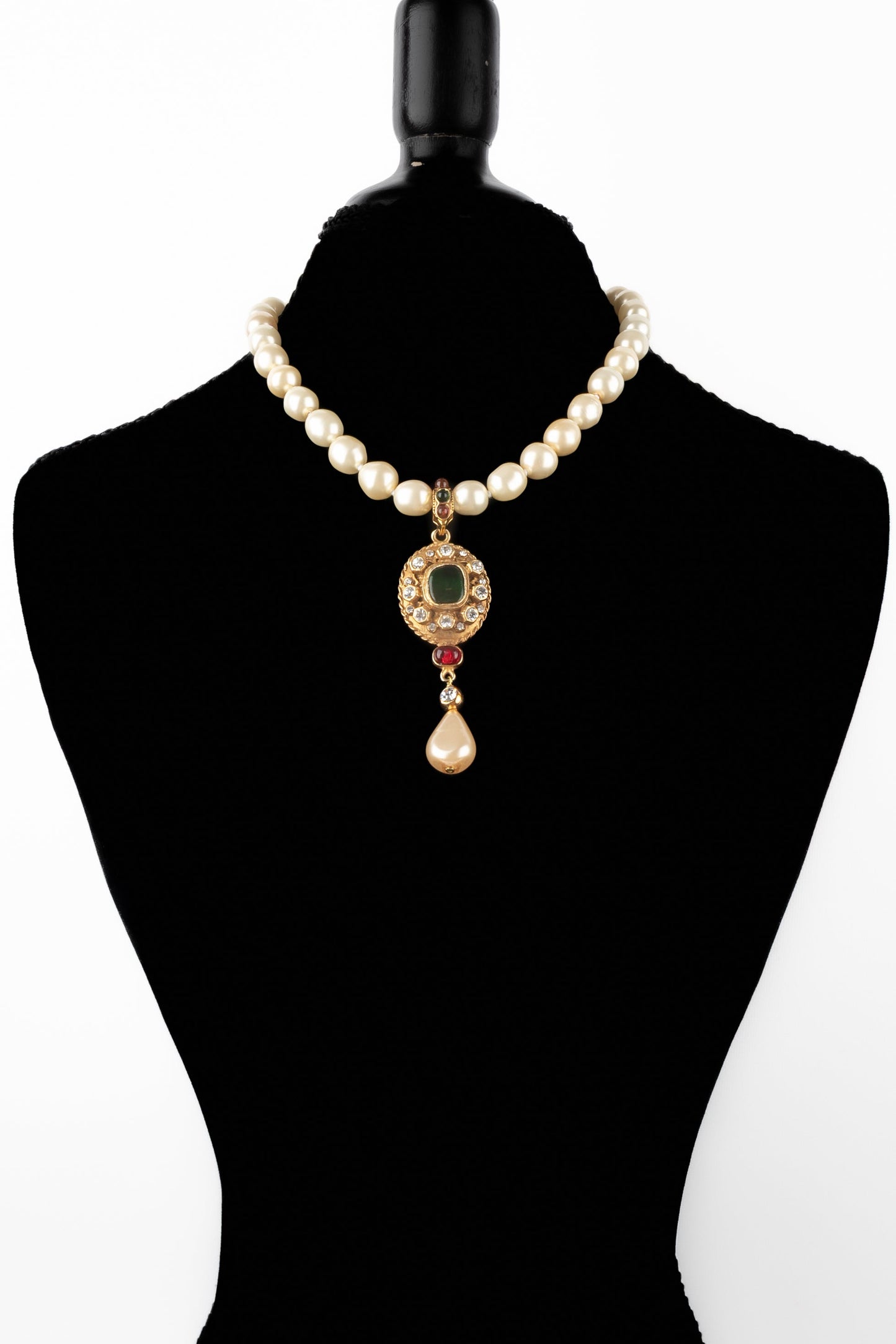 Collier baroque Chanel