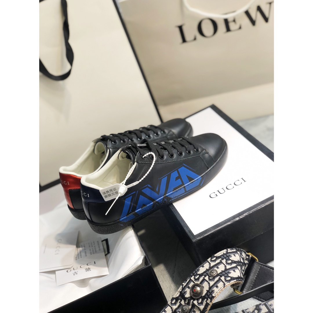GLM-GCI  Ace with loved black Sneaker 102