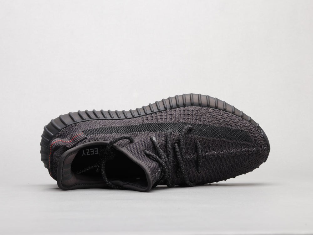 GLM - Yzy 350 Black Angel Sneaker