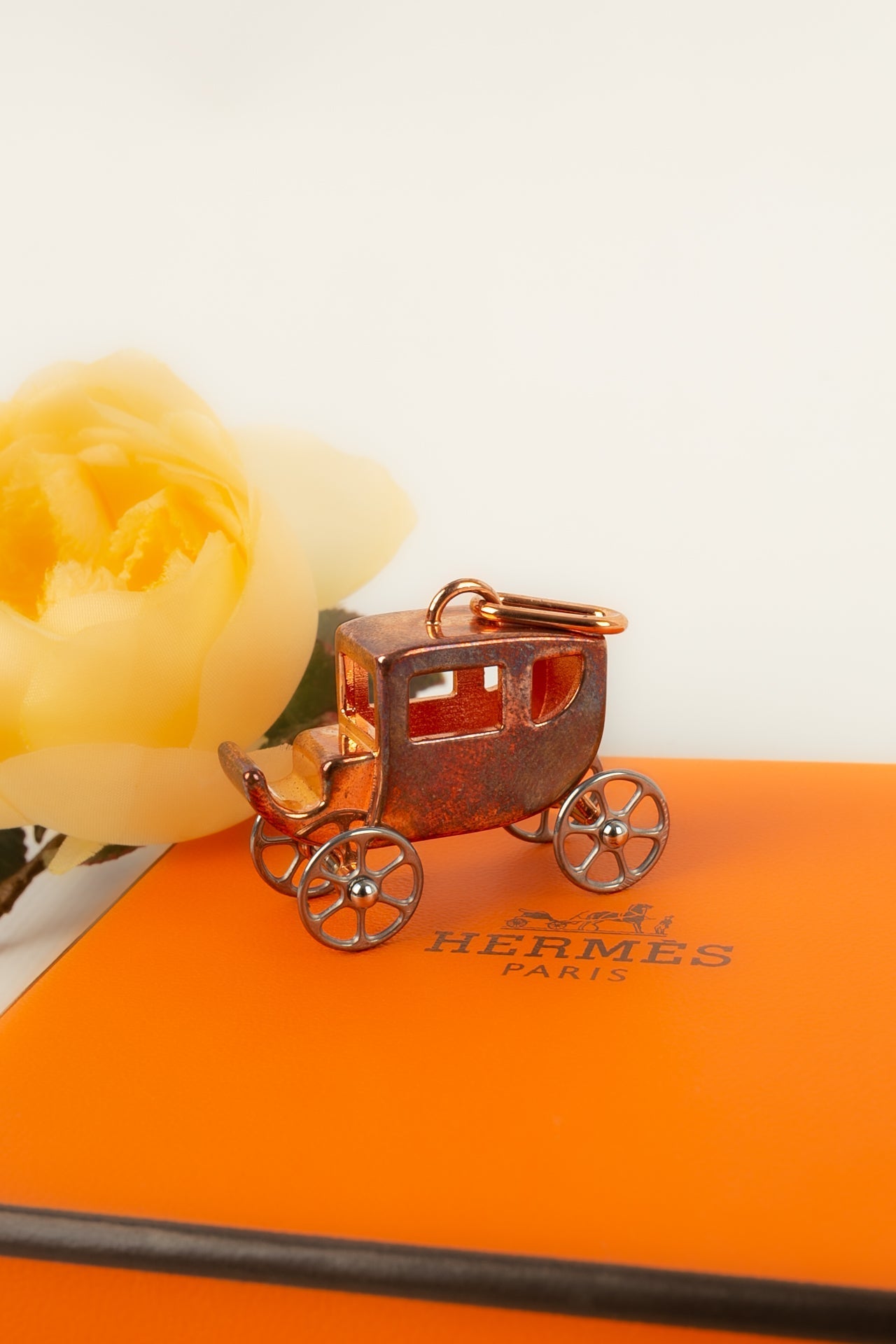 Pendentif charm "CalÃƒÆ’Ã‚Â¨che" HermÃƒÆ’Ã‚Â¨s