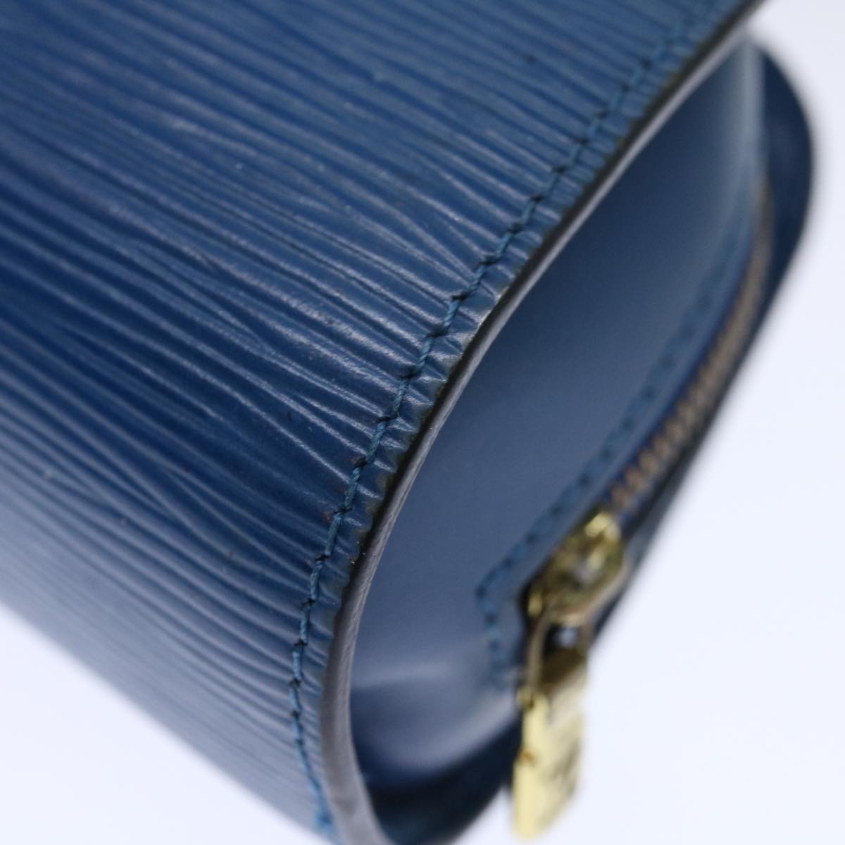LOUIS VUITTON Epi Dauphine PM Pouch Blue M48445 LV 70428