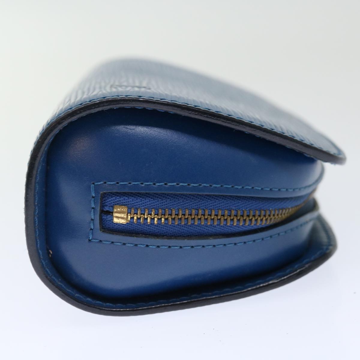 LOUIS VUITTON Epi Dauphine PM Pouch Blue M48445 LV 70428
