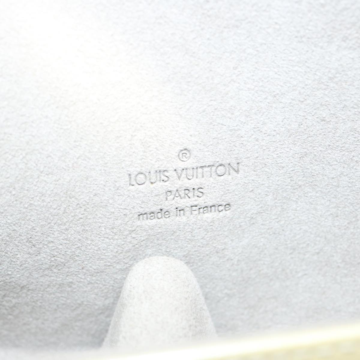 LOUIS VUITTON Vernis Pochette lagoon Glasses Case Perle M91801 LV 70502