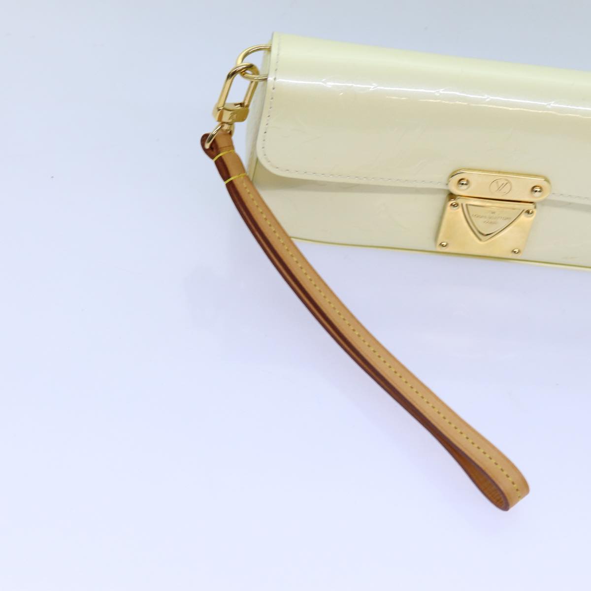 LOUIS VUITTON Vernis Pochette lagoon Glasses Case Perle M91801 LV 70502