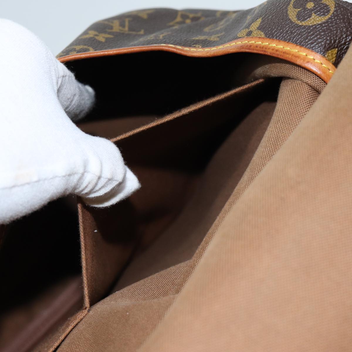 LOUIS VUITTON Monogram Saumur 35 Shoulder Bag M42254 LV 70520