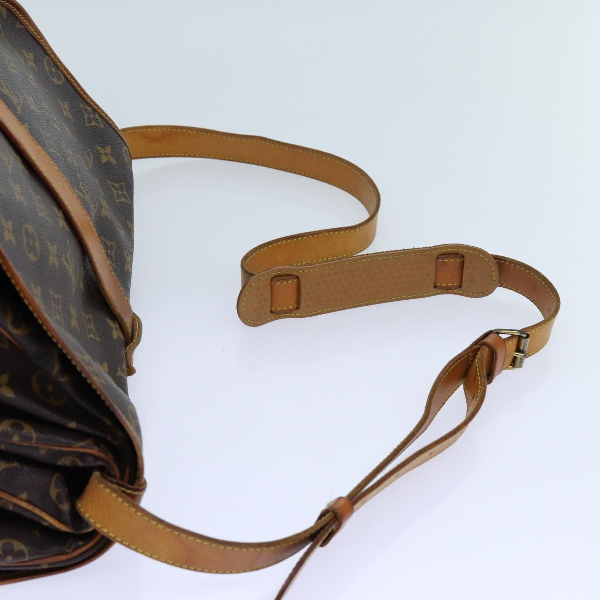 LOUIS VUITTON Monogram Saumur 35 Shoulder Bag M42254 LV 70520