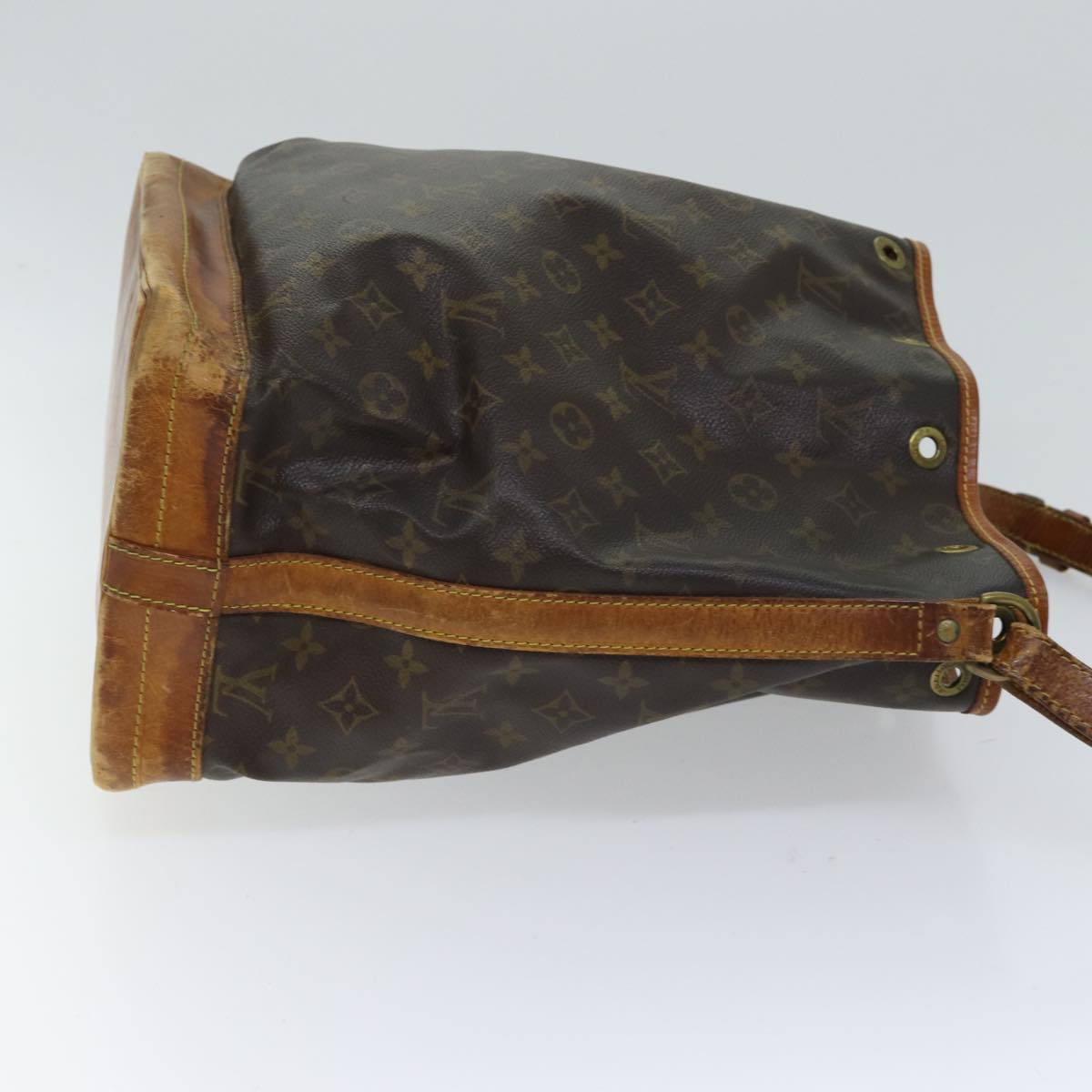 LOUIS VUITTON Monogram Noe Shoulder Bag M42224 LV 70543