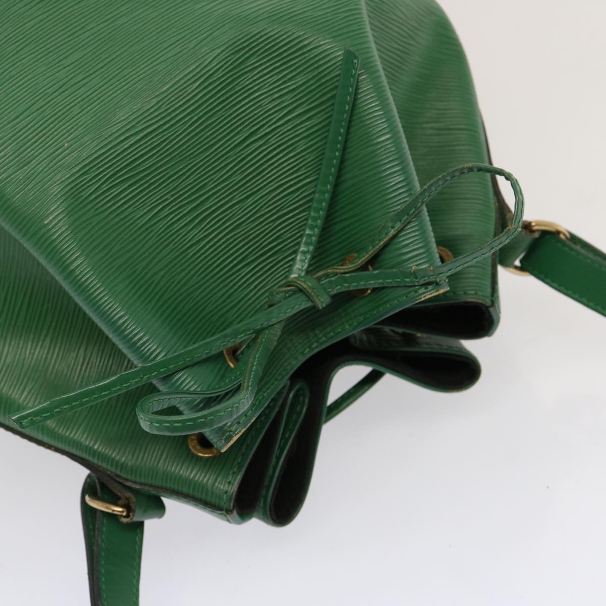 LOUIS VUITTON Epi Noe Shoulder Bag Green M44004 LV 70553
