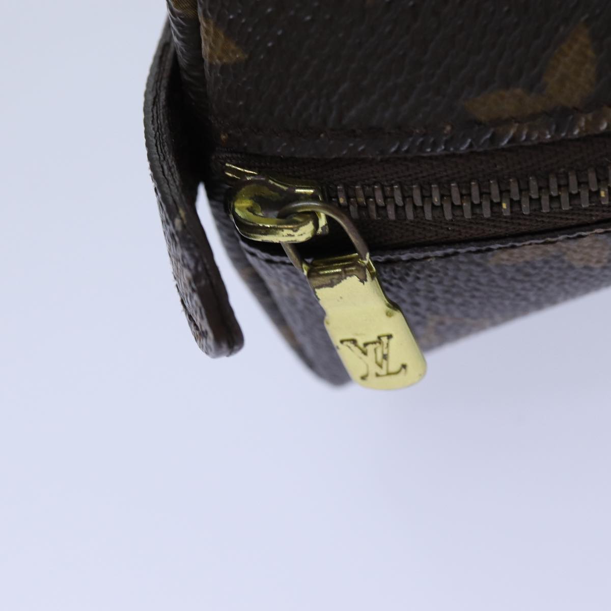 LOUIS VUITTON Monogram Trousse Demi Ronde Cosmetic Pouch M47520 LV 70711
