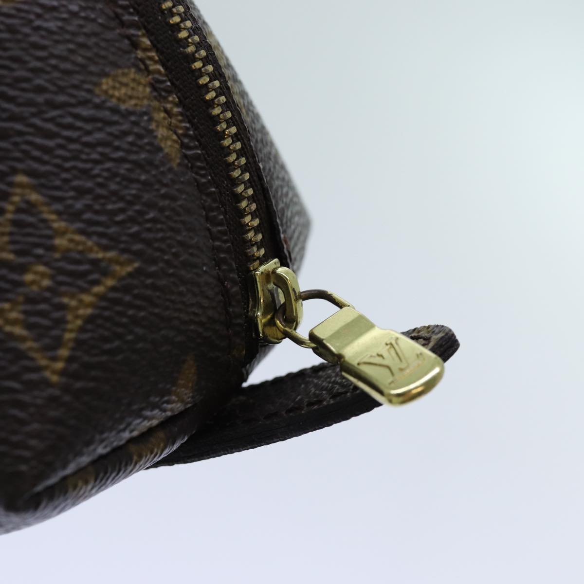 LOUIS VUITTON Monogram Trousse Demi Ronde Cosmetic Pouch M47520 LV 70712