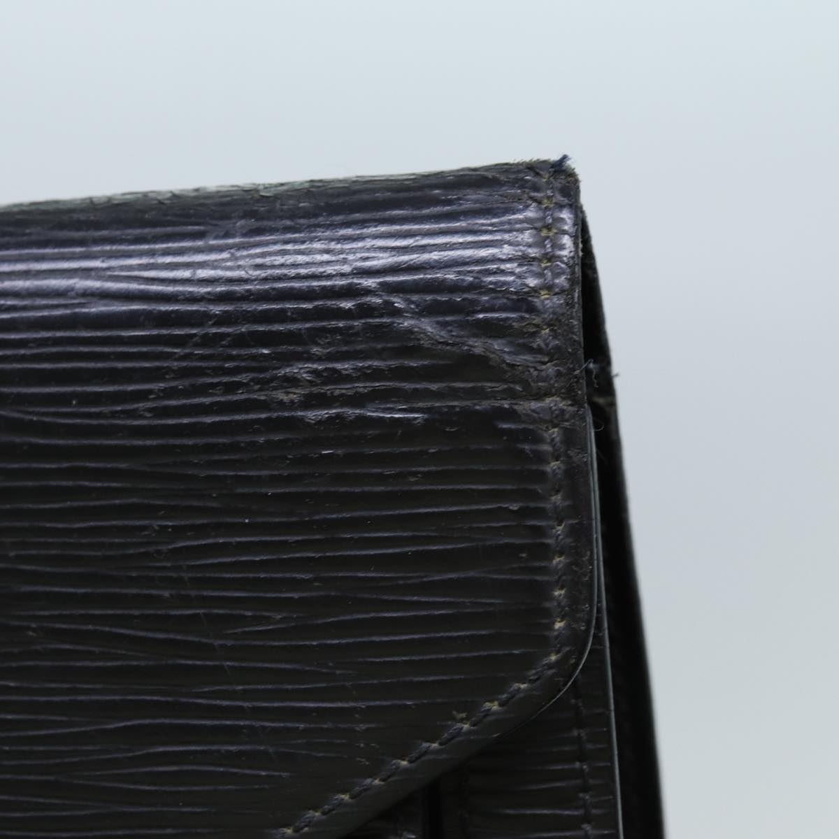 LOUIS VUITTON Epi Serie Dragonne Hand Bag Black M52612 LV 70727