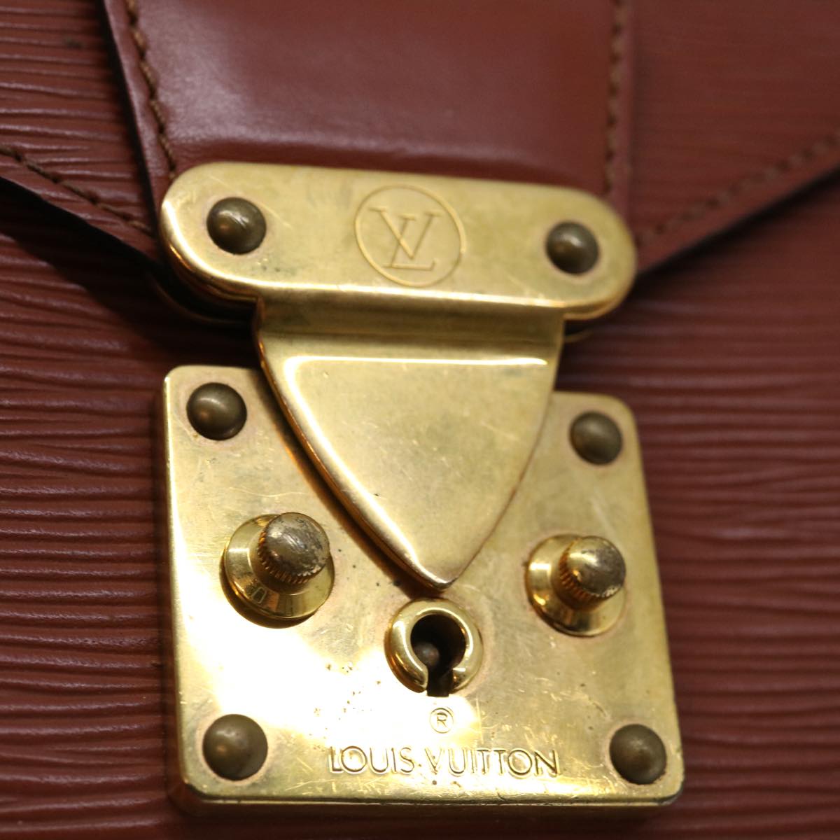 LOUIS VUITTON Epi Serie Dragonne Hand Bag Brown M52618 LV 70738