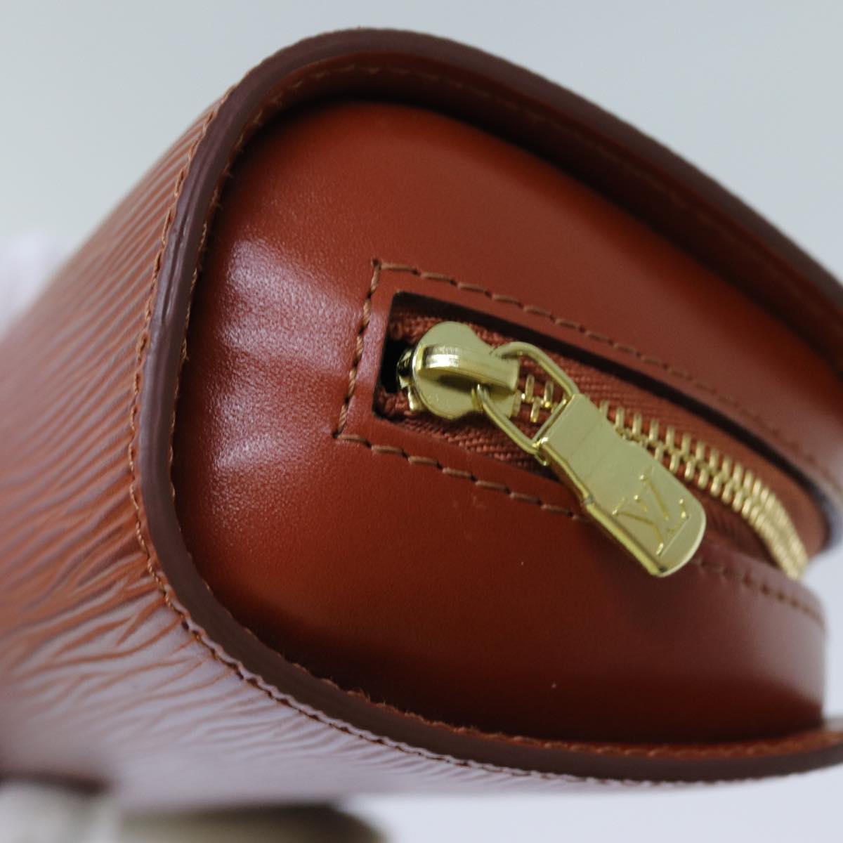 LOUIS VUITTON Epi Dauphine PM Pouch Brown M48443 LV 70741