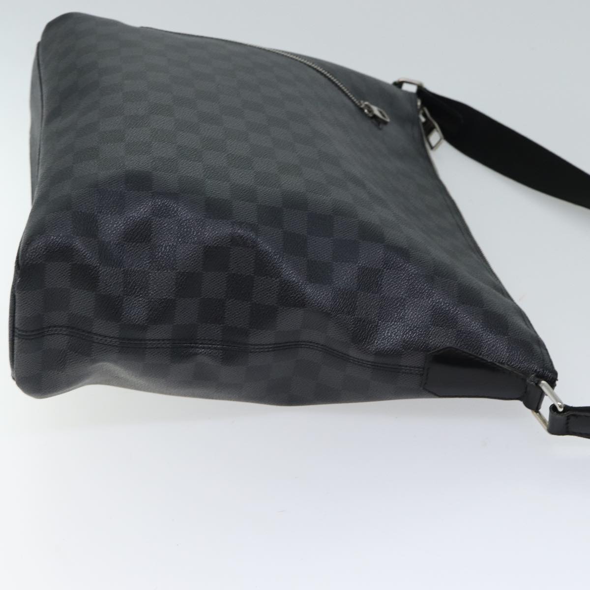 LOUIS VUITTON Damier Graphite Mick GM Shoulder Bag N41105 LV 70754