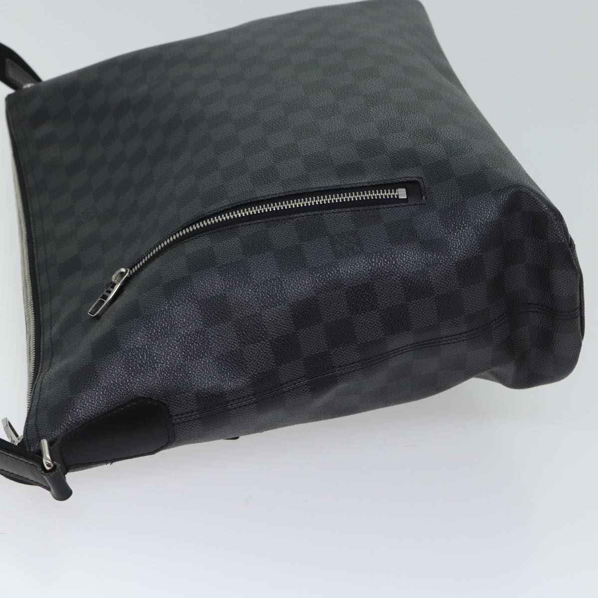 LOUIS VUITTON Damier Graphite Mick GM Shoulder Bag N41105 LV 70754