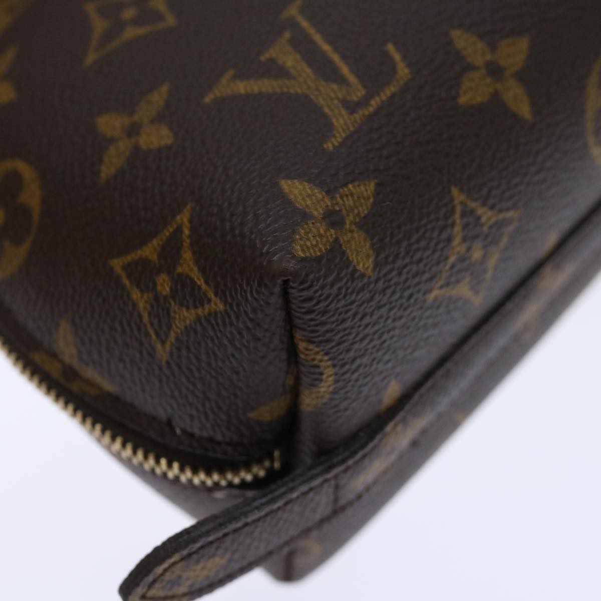 LOUIS VUITTON Monogram Trousse Demi Ronde Cosmetic Pouch M47520 LV 70901