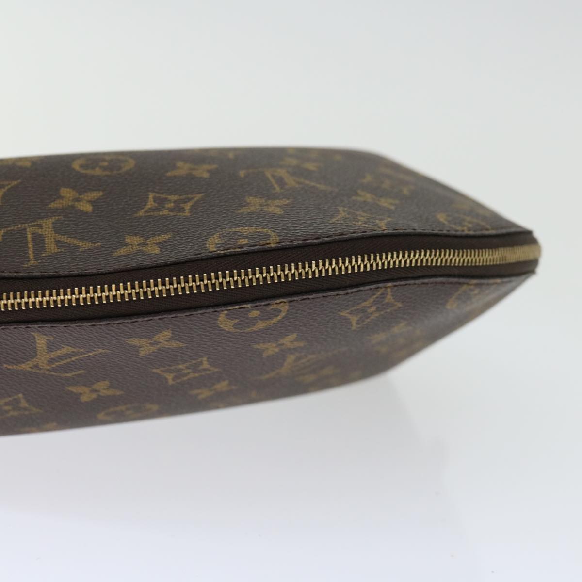 LOUIS VUITTON Monogram Trousse Demi Ronde Cosmetic Pouch M47520 LV 70901