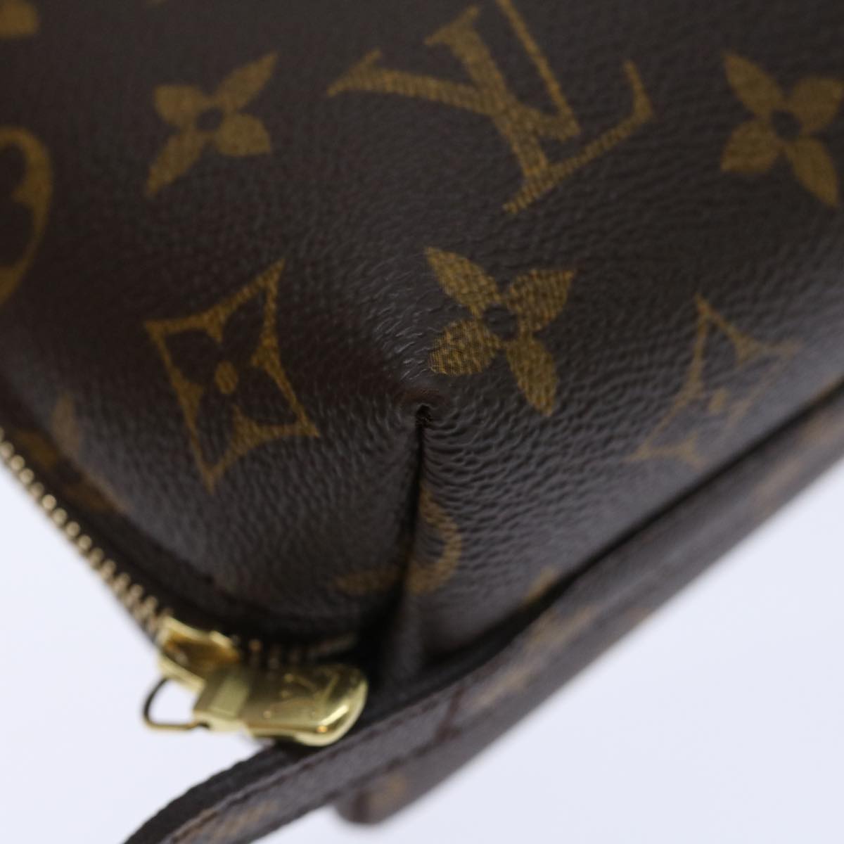 LOUIS VUITTON Monogram Trousse Demi Ronde Cosmetic Pouch M47520 LV 70901
