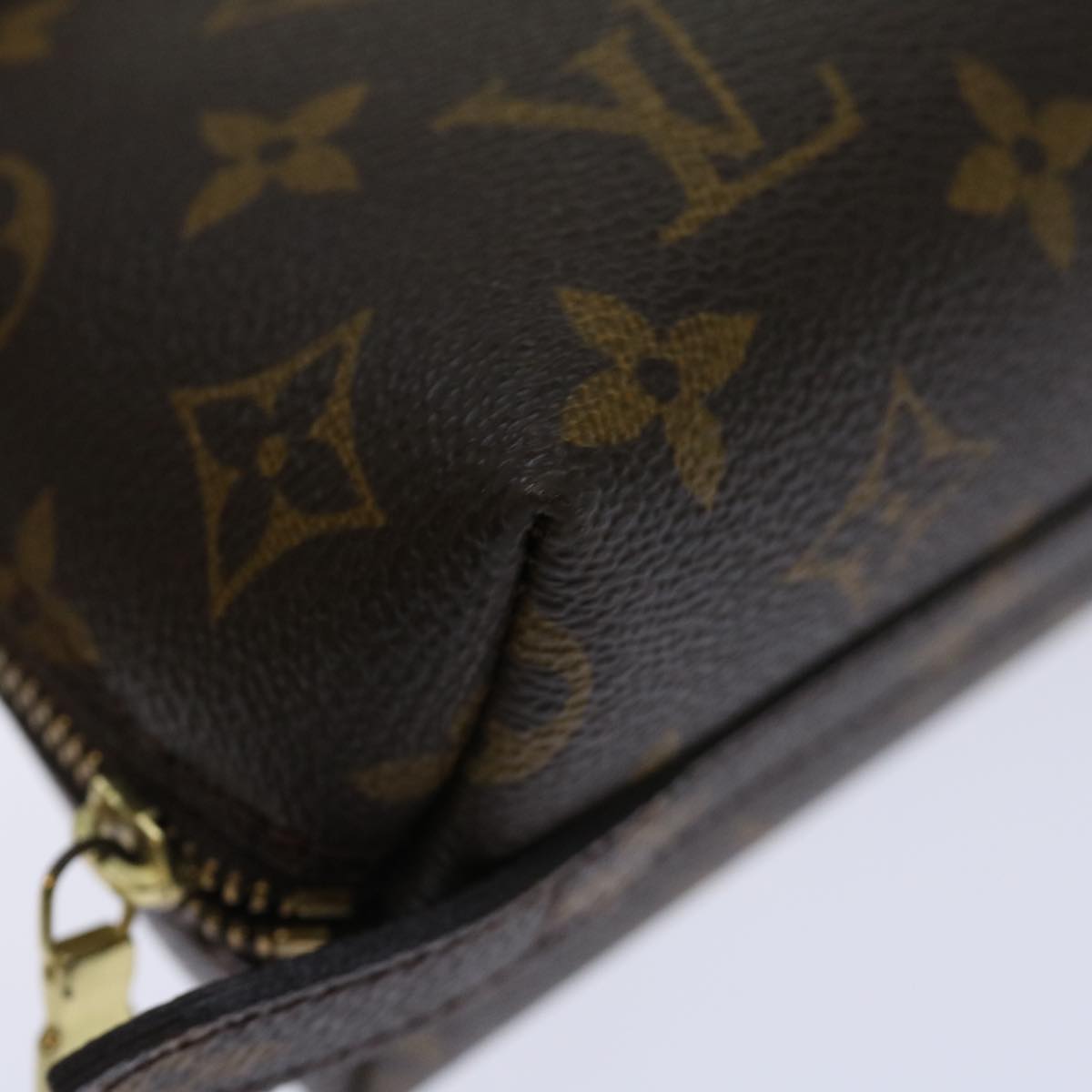LOUIS VUITTON Monogram Trousse Demi Ronde Cosmetic Pouch M47520 LV 70902