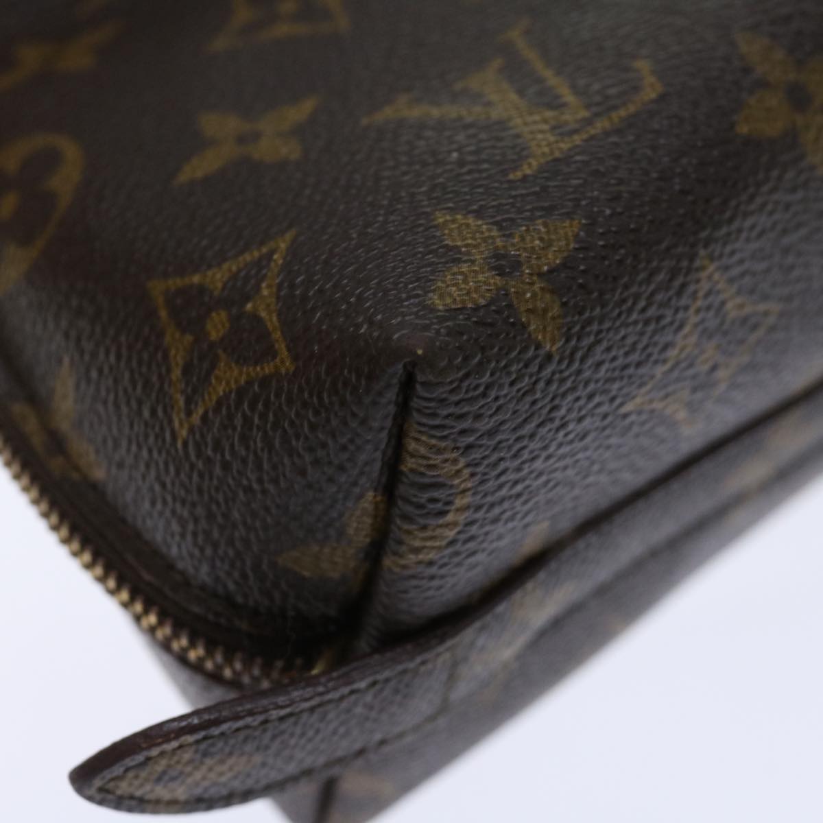LOUIS VUITTON Monogram Trousse Demi Ronde Cosmetic Pouch M47520 LV 70903