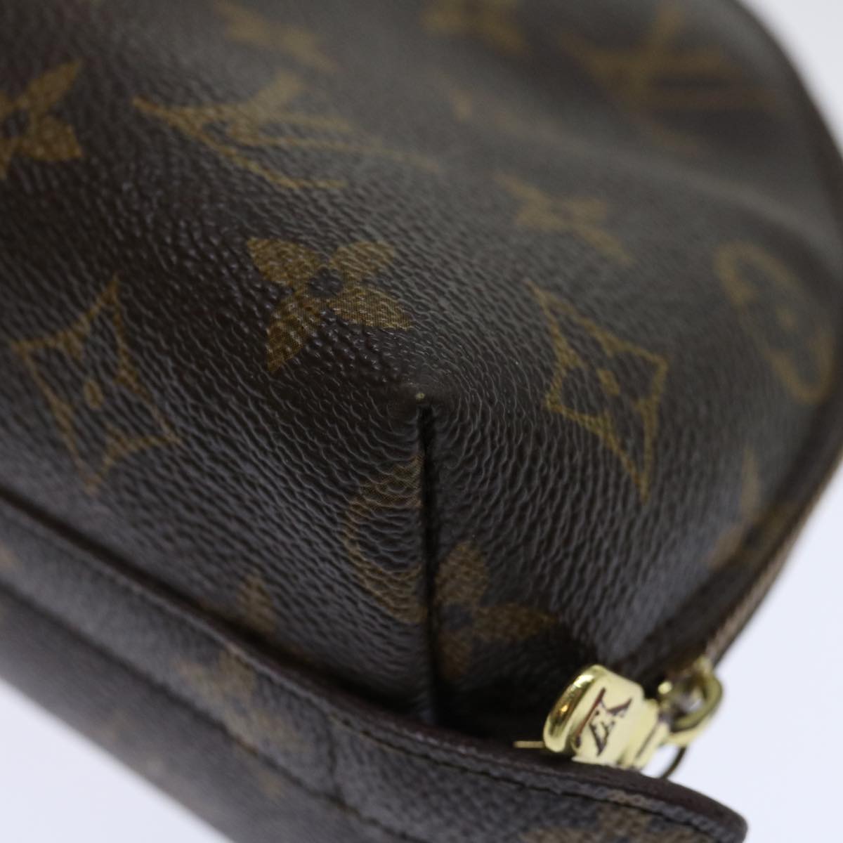 LOUIS VUITTON Monogram Trousse Demi Ronde Cosmetic Pouch M47520 LV 70903