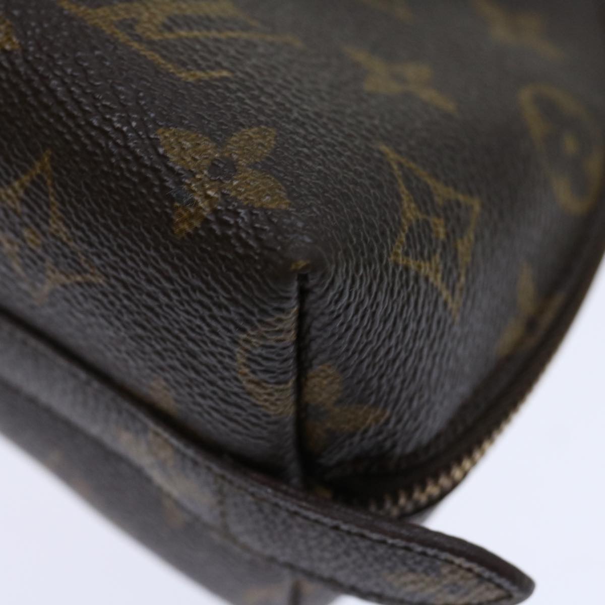 LOUIS VUITTON Monogram Trousse Demi Ronde Cosmetic Pouch M47520 LV 70903
