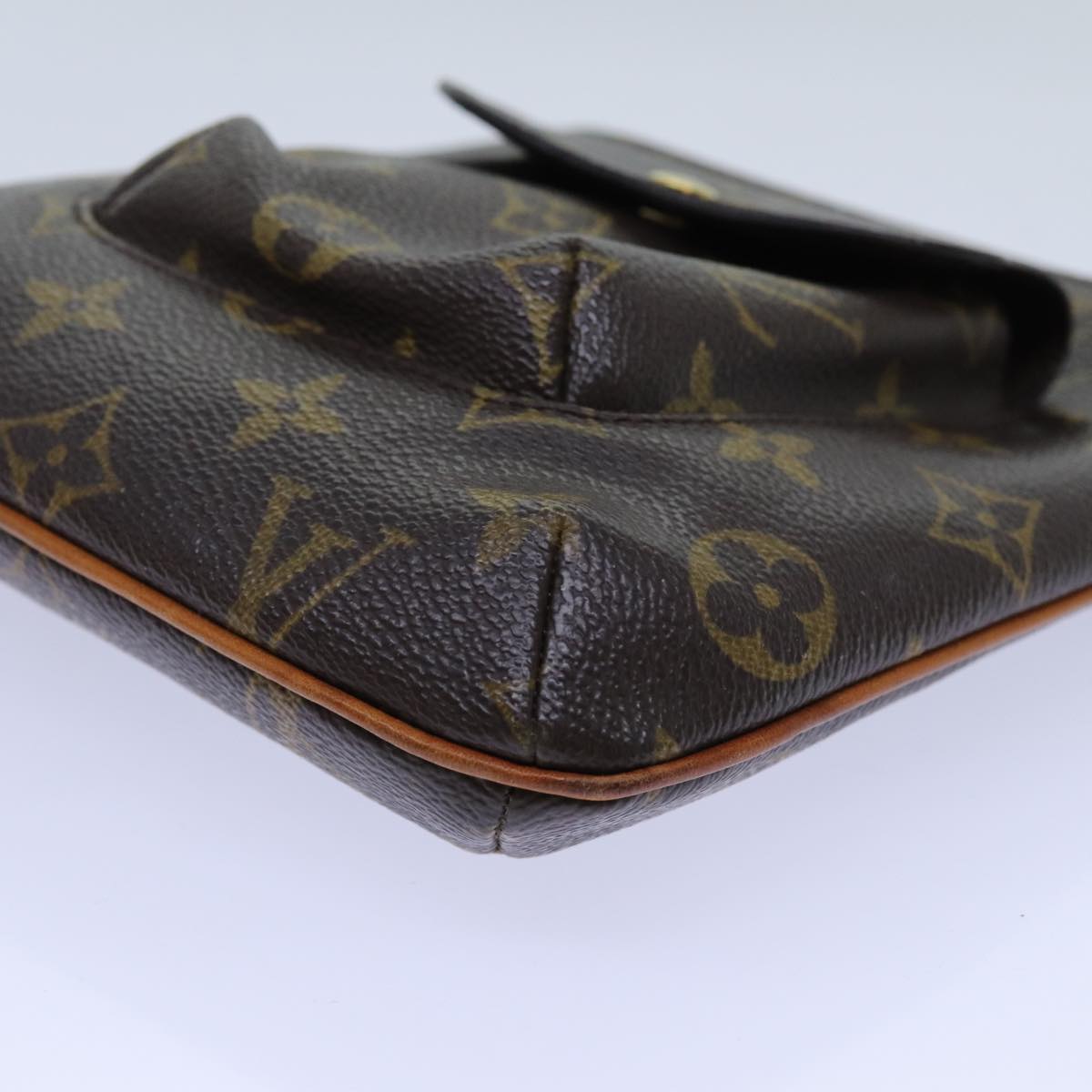 LOUIS VUITTON Monogram Partition Pouch M51901 LV 70905