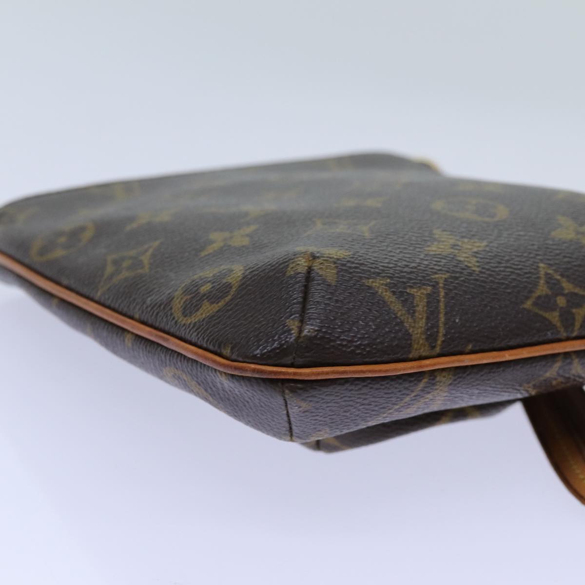 LOUIS VUITTON Monogram Partition Pouch M51901 LV 70905