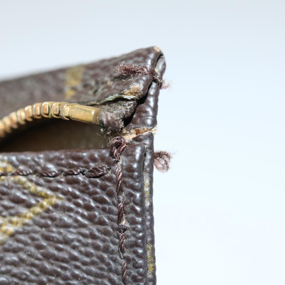 LOUIS VUITTON Monogram Poche Toilette 15 Pouch M47546 LV 70907