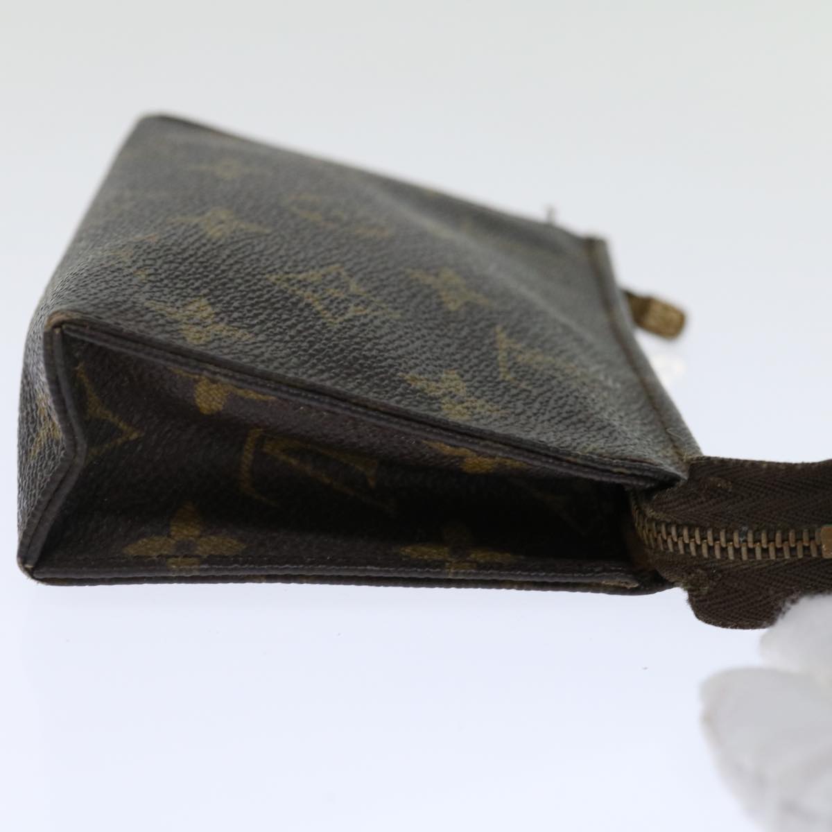 LOUIS VUITTON Monogram Poche Toilette 15 Pouch M47546 LV 70907