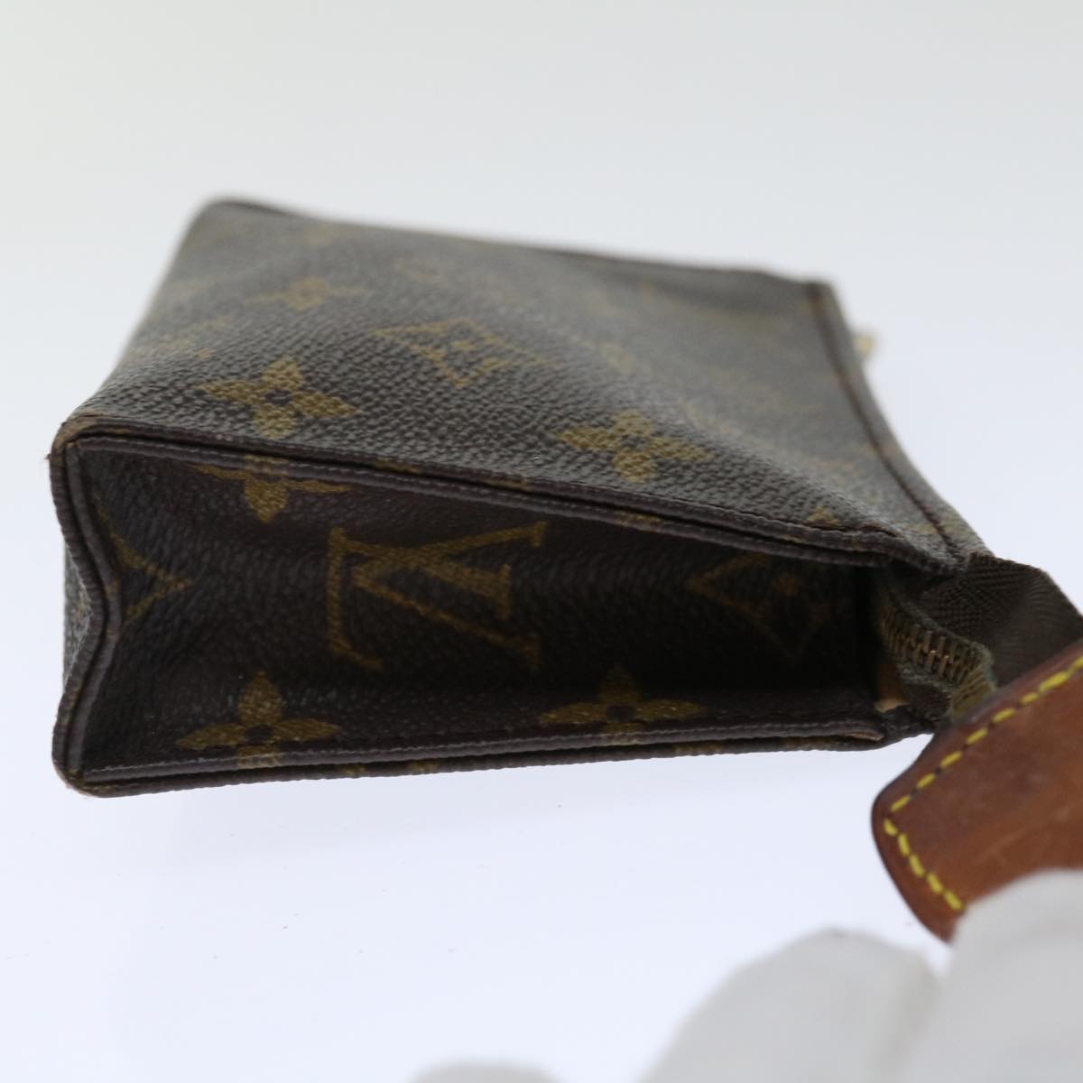 LOUIS VUITTON Monogram Poche Toilette 15 Pouch M47546 LV 70911