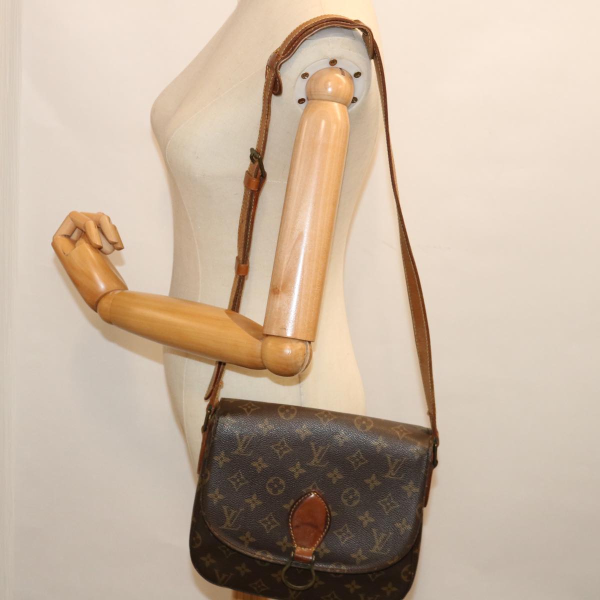 LOUIS VUITTON Monogram Saint Cloud GM Shoulder Bag M51242 LV 70925