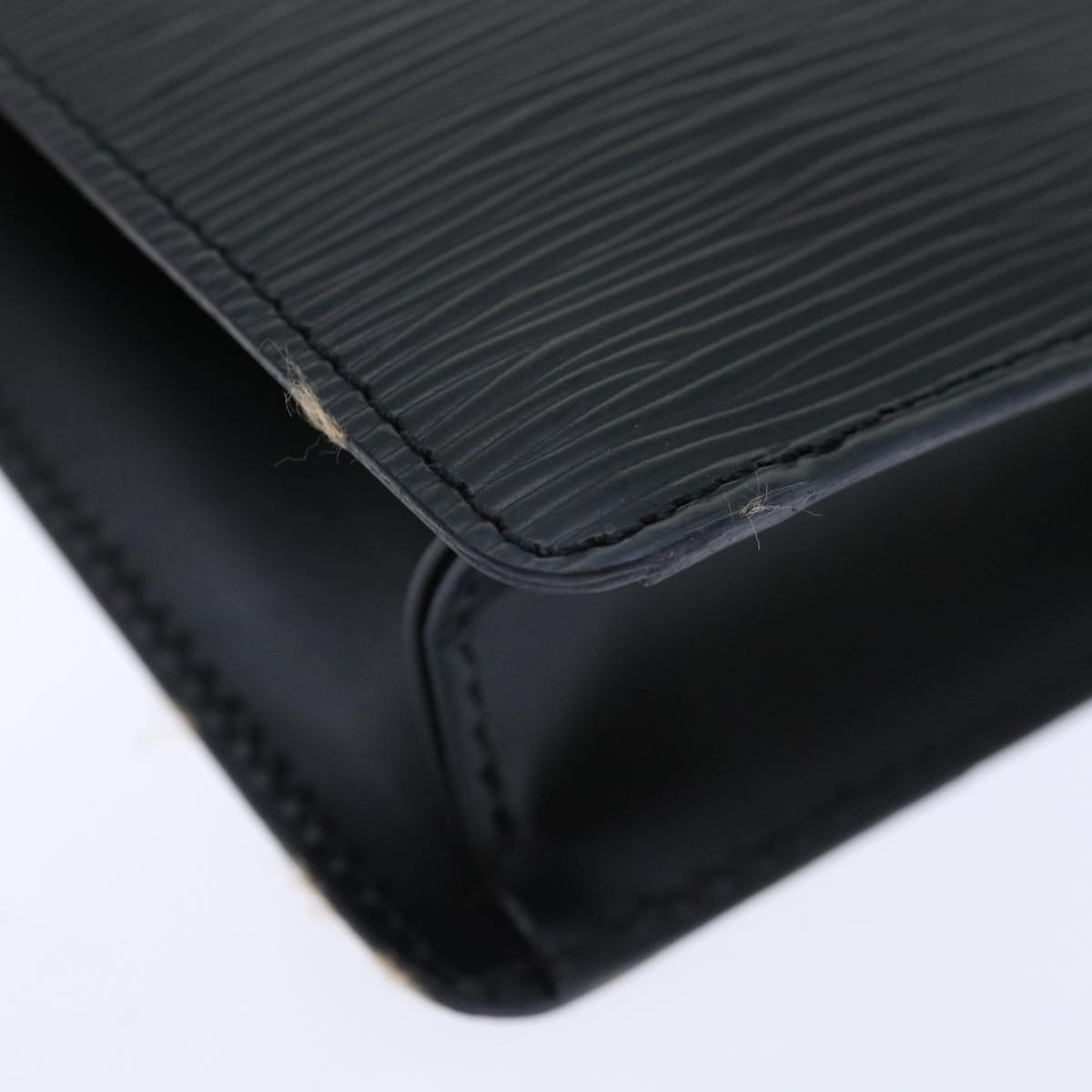 LOUIS VUITTON Epi Serie Dragonne Hand Bag Black M52612 LV 70928