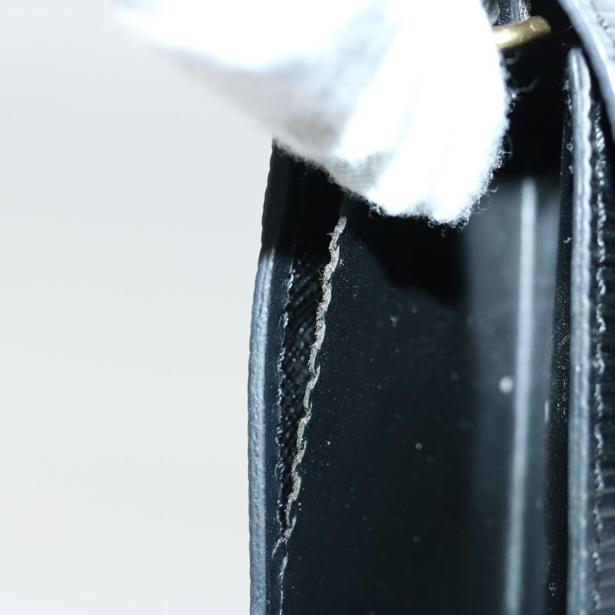 LOUIS VUITTON Epi Serie Dragonne Hand Bag Black M52612 LV 70928