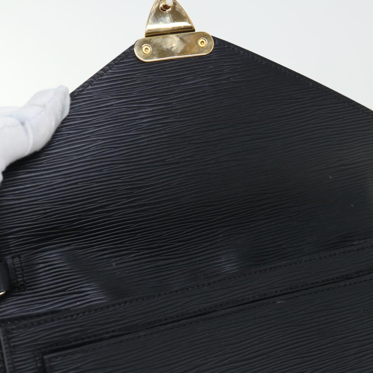 LOUIS VUITTON Epi Serie Dragonne Hand Bag Black M52612 LV 70928