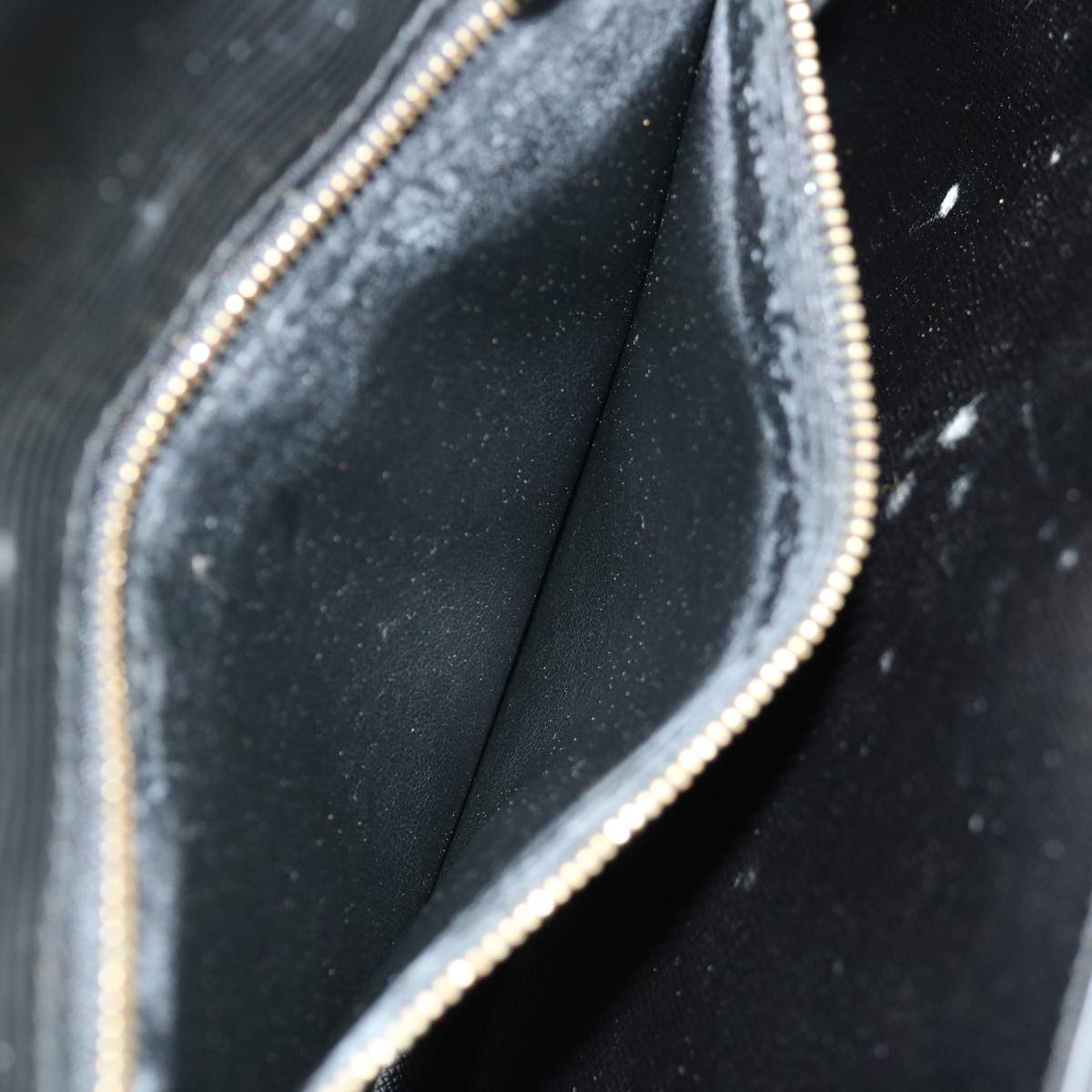 LOUIS VUITTON Epi Serie Dragonne Hand Bag Black M52612 LV 70928
