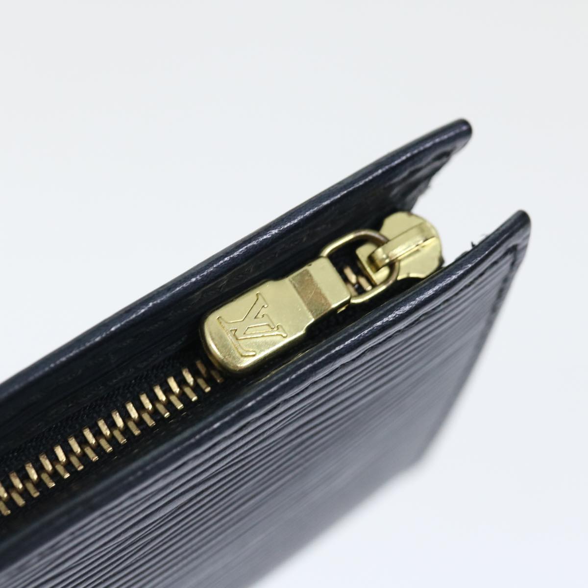 LOUIS VUITTON Epi Bucket PM Shoulder Bag Black M58992 LV 70952
