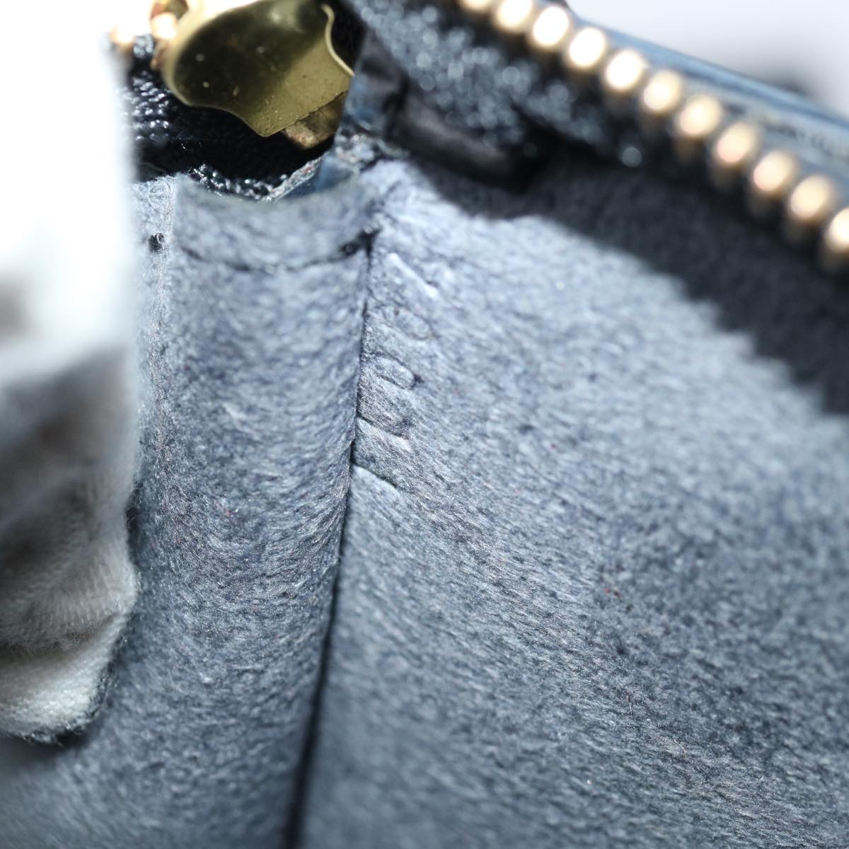 LOUIS VUITTON Epi Bucket PM Shoulder Bag Black M58992 LV 70952