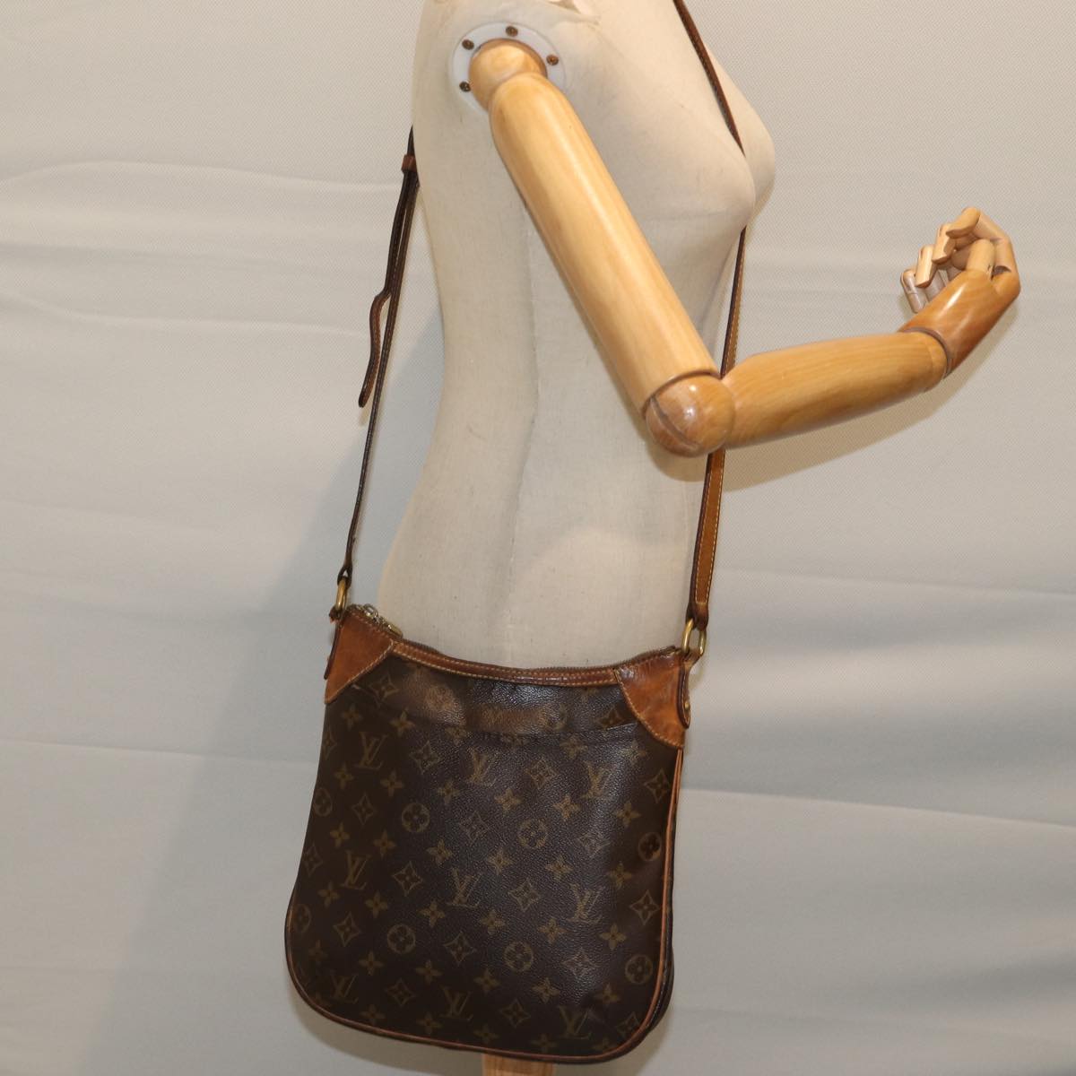 LOUIS VUITTON Monogram Odeon PM Shoulder Bag M56390 LV 70981