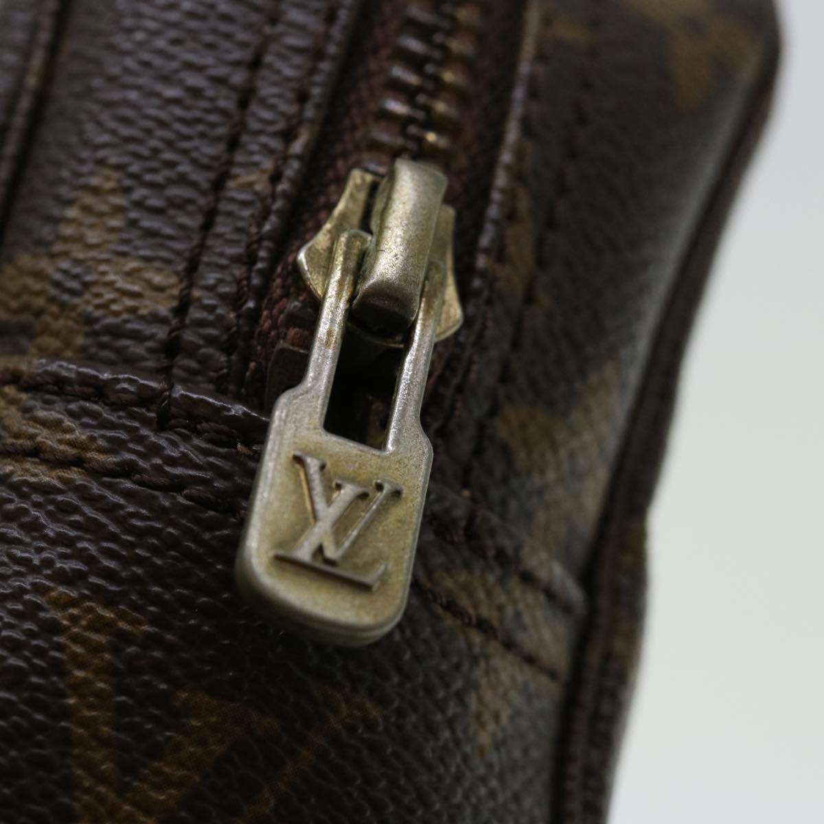 LOUIS VUITTON Monogram Trousse Toilette 18 Pouch M47526 LV 71053