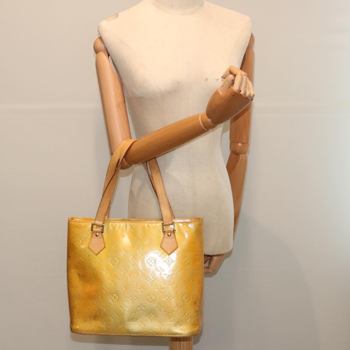 LOUIS VUITTON Monogram Vernis Houston Hand Bag Gris M91053 LV 71085