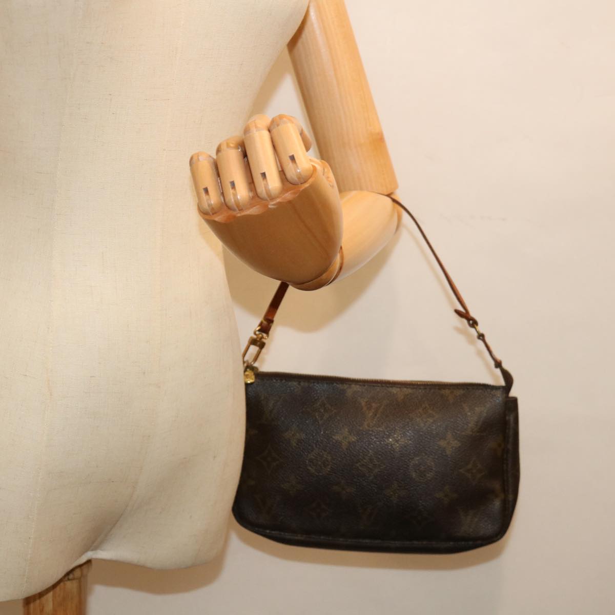 LOUIS VUITTON Monogram Pochette Accessoires Pouch M51980 LV 71140